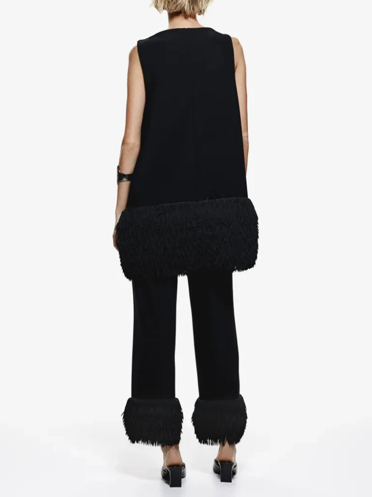 İfade Düğmeli Smokin Gömlek ve Püsküllü Pantolon